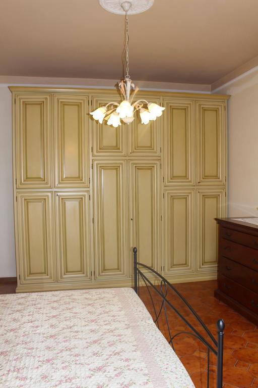 House In Caramagna Apartamento Imperia Quarto foto