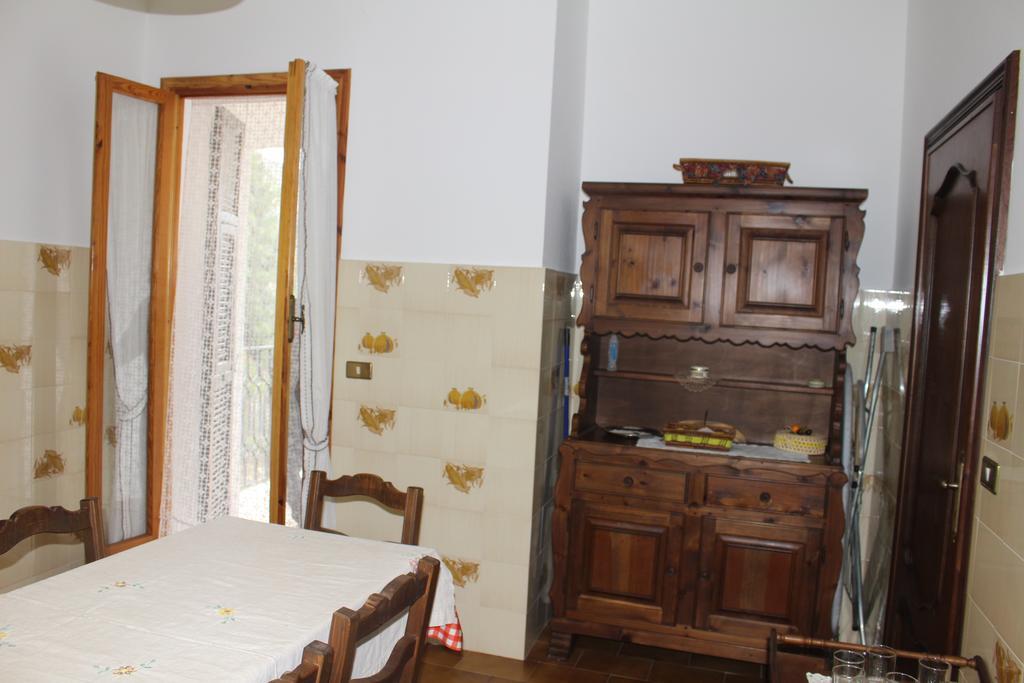 House In Caramagna Apartamento Imperia Quarto foto