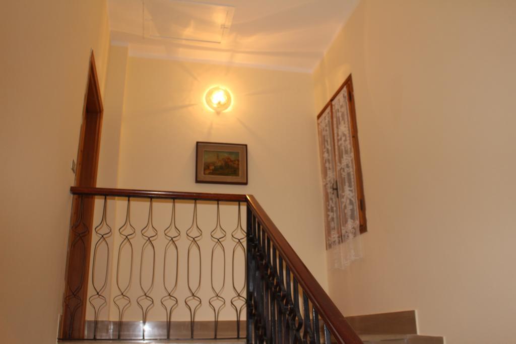House In Caramagna Apartamento Imperia Quarto foto